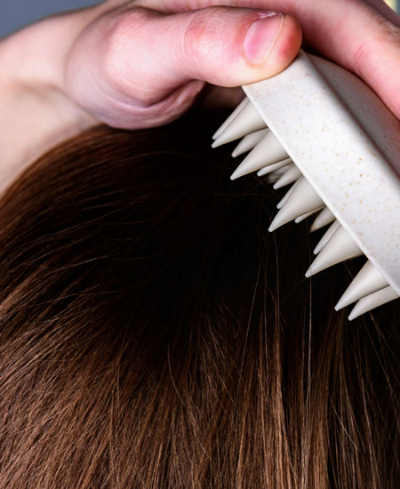 Does a Scalp Scrubber Help With Dandruff